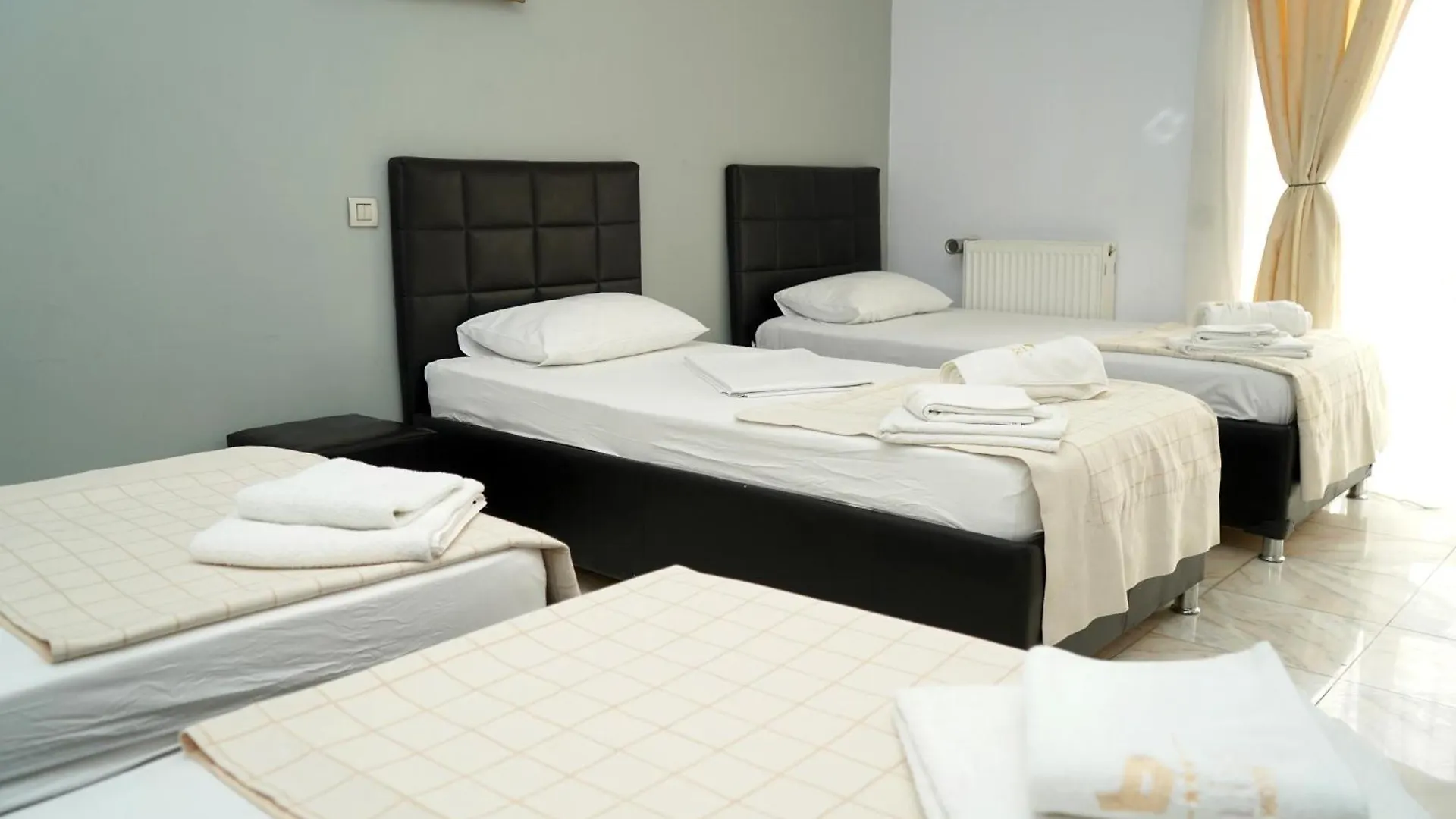 Hotel Bliss Bukarest 3*,