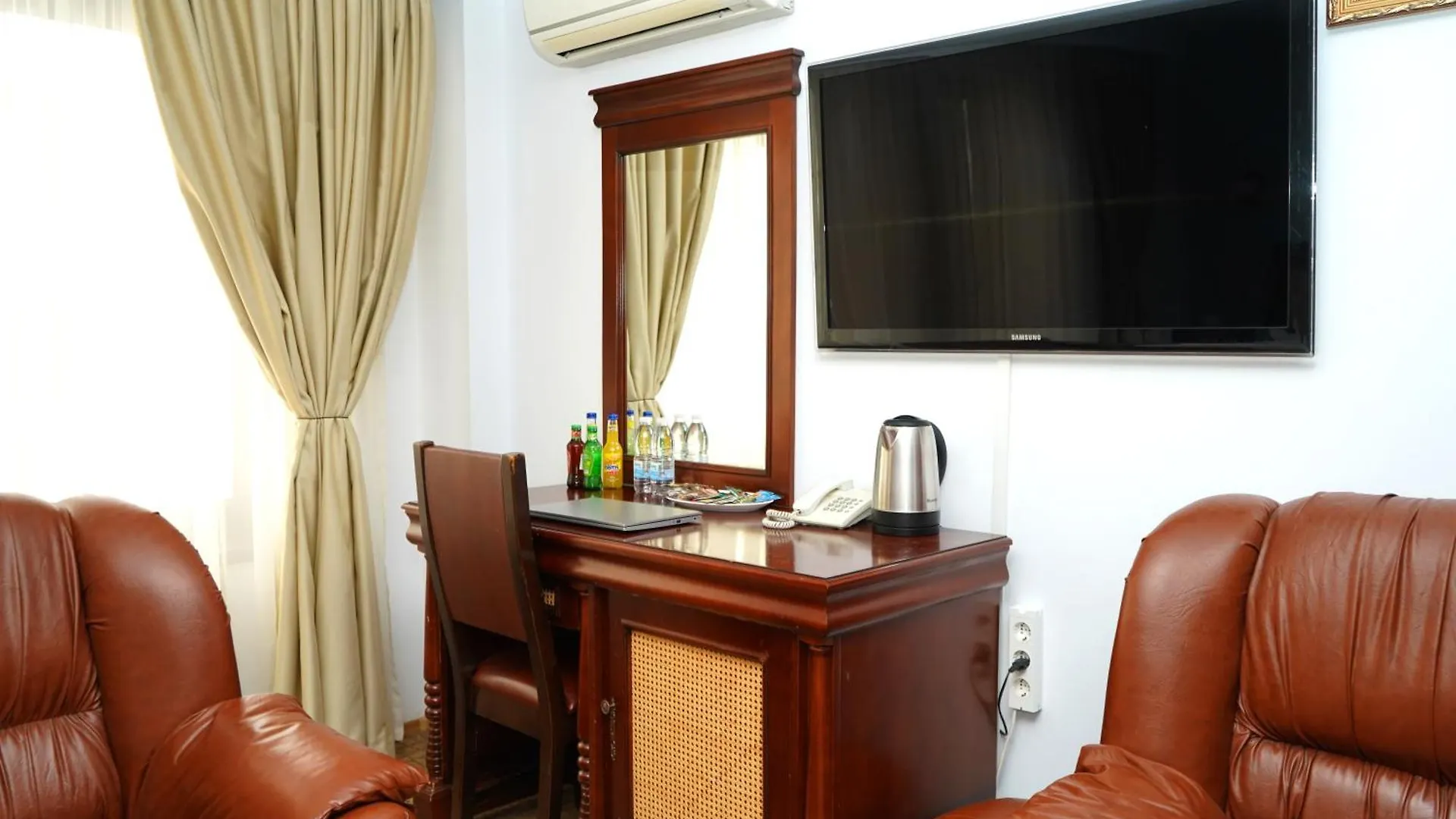 Hotel Bliss Bucharest 3*,