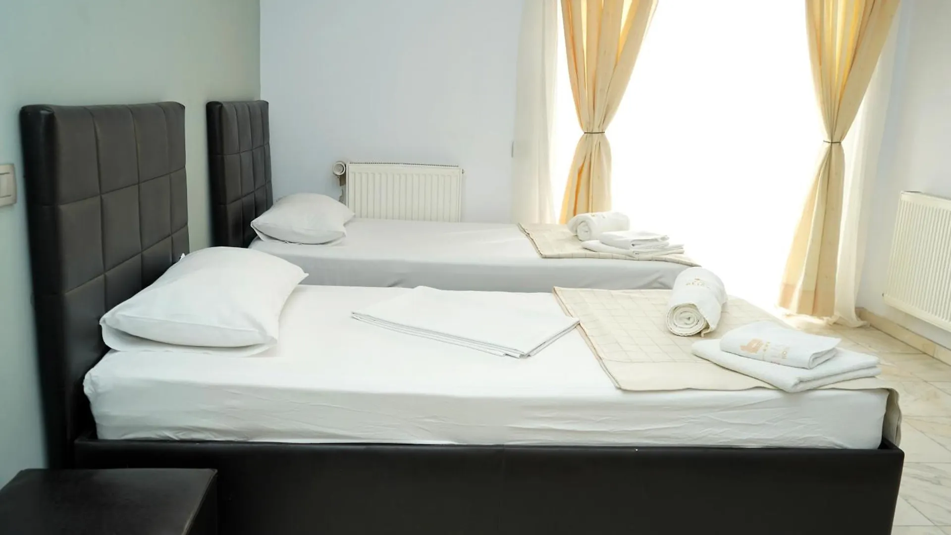 Hotel Bliss Bucharest 3*,  Romania