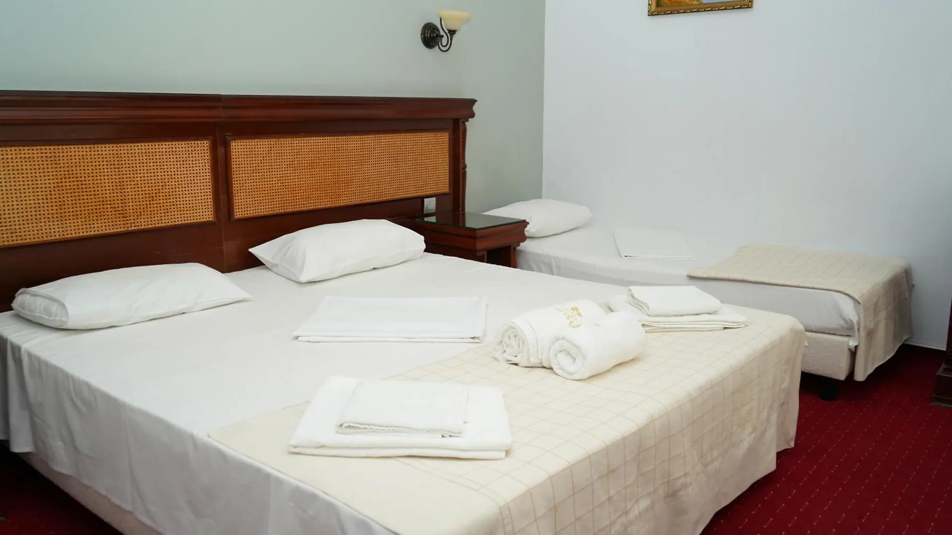 Hotel Bliss Bucharest 3*,  Romania
